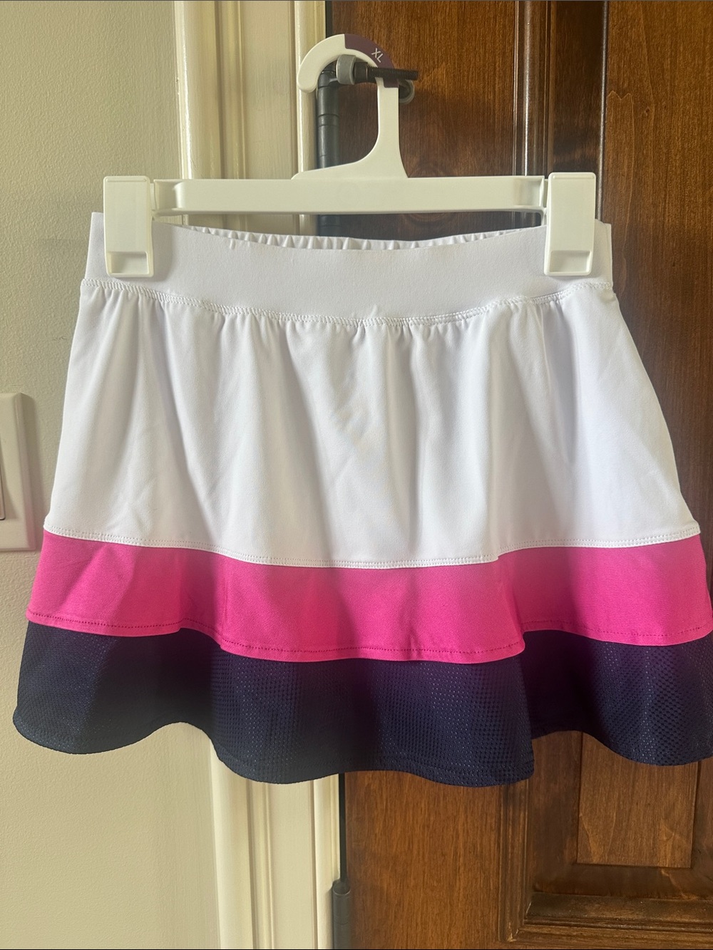 Tail tennis skirt White Pink and Navy Colorblock Sz Small EUC